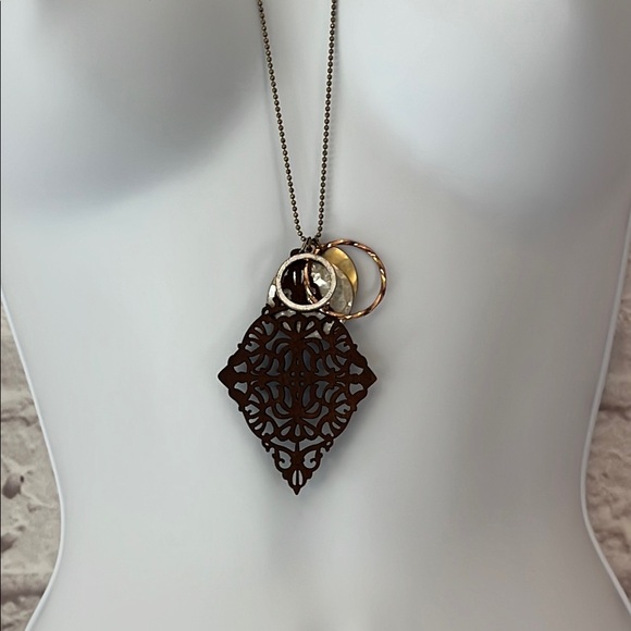 American Eagle Outfitters Jewelry - Elegant Brown Pendant Necklace